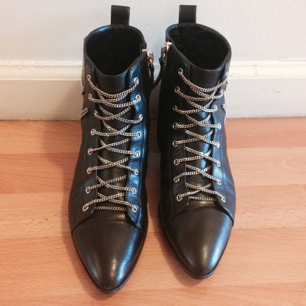 Women's boots